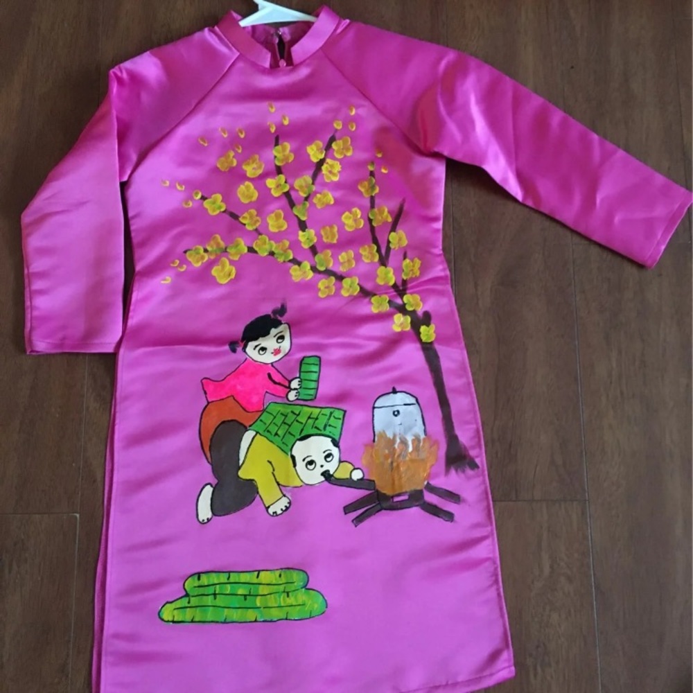 Vietnamese Traditional dress